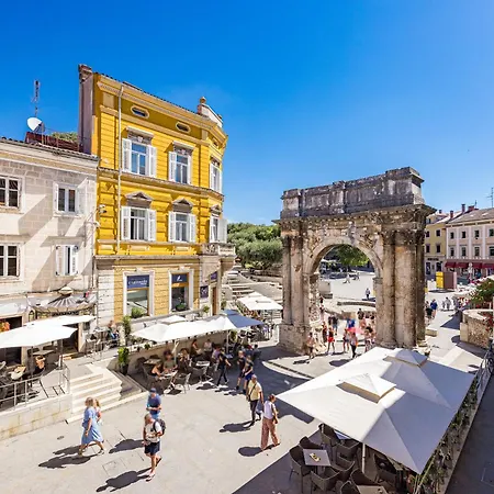 Apartman Four Waves New Pula