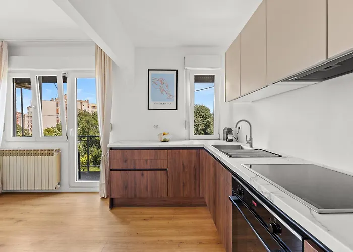 Apartman Four Waves New *