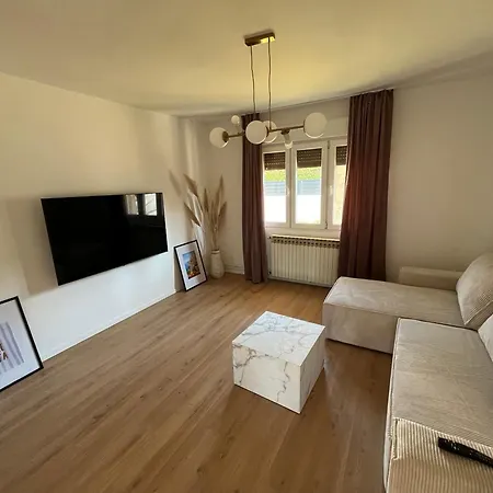 Four Waves New Apartment Pula